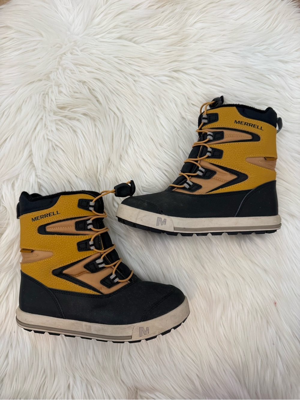 Merrell Kids Yellow and Black Insulated Snow Bank Boots - Boys Size 2